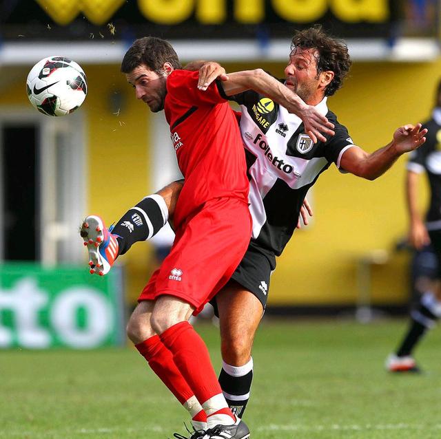 国际米兰鏖战巴西,楚阿梅尼点燃赛场 国际米兰鏖战巴西,楚阿梅尼点燃赛场