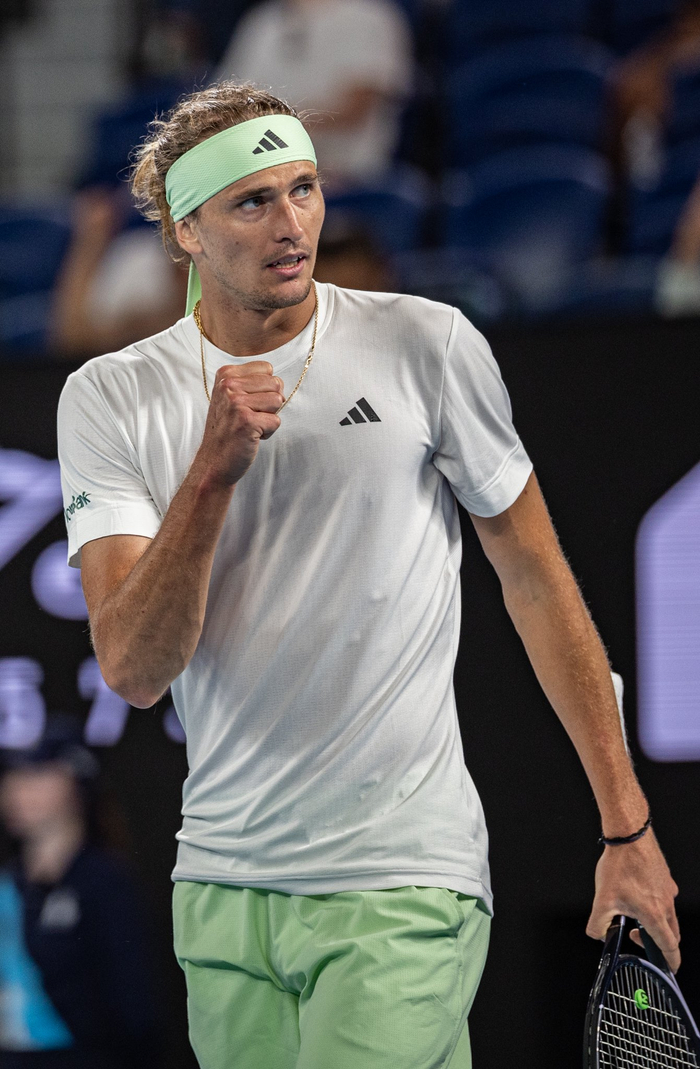 温网轻取ATP总决赛，兹维列夫惊艳四座