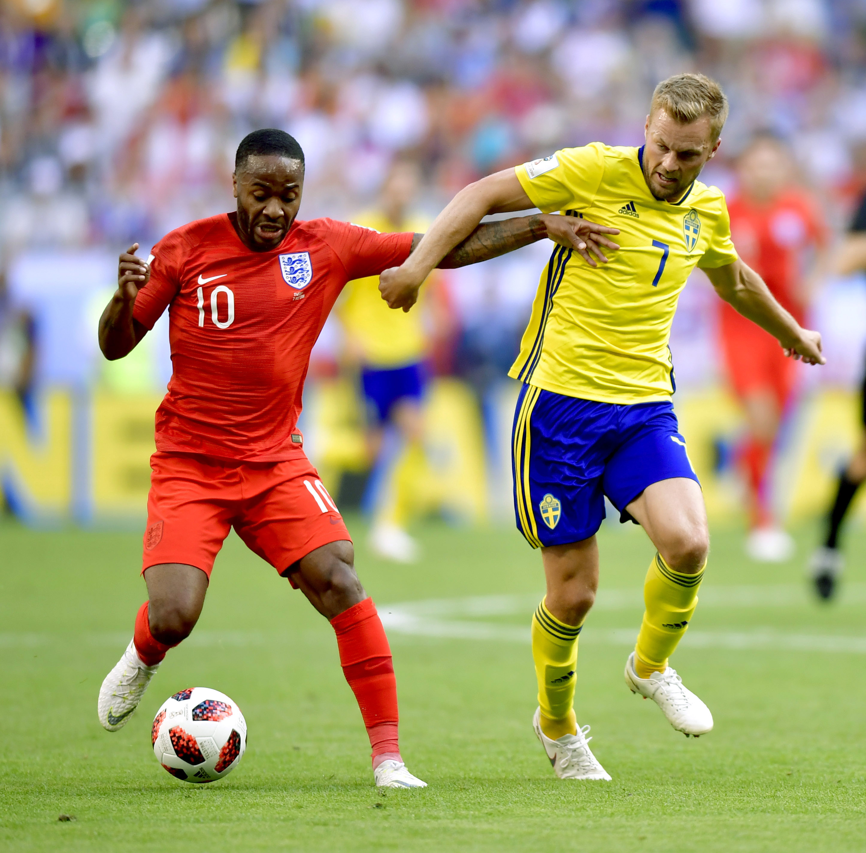 英格兰队逆转瑞典队,奥恰洛夫惊艳四座 英格兰队逆转瑞典队,奥恰洛夫惊艳四座