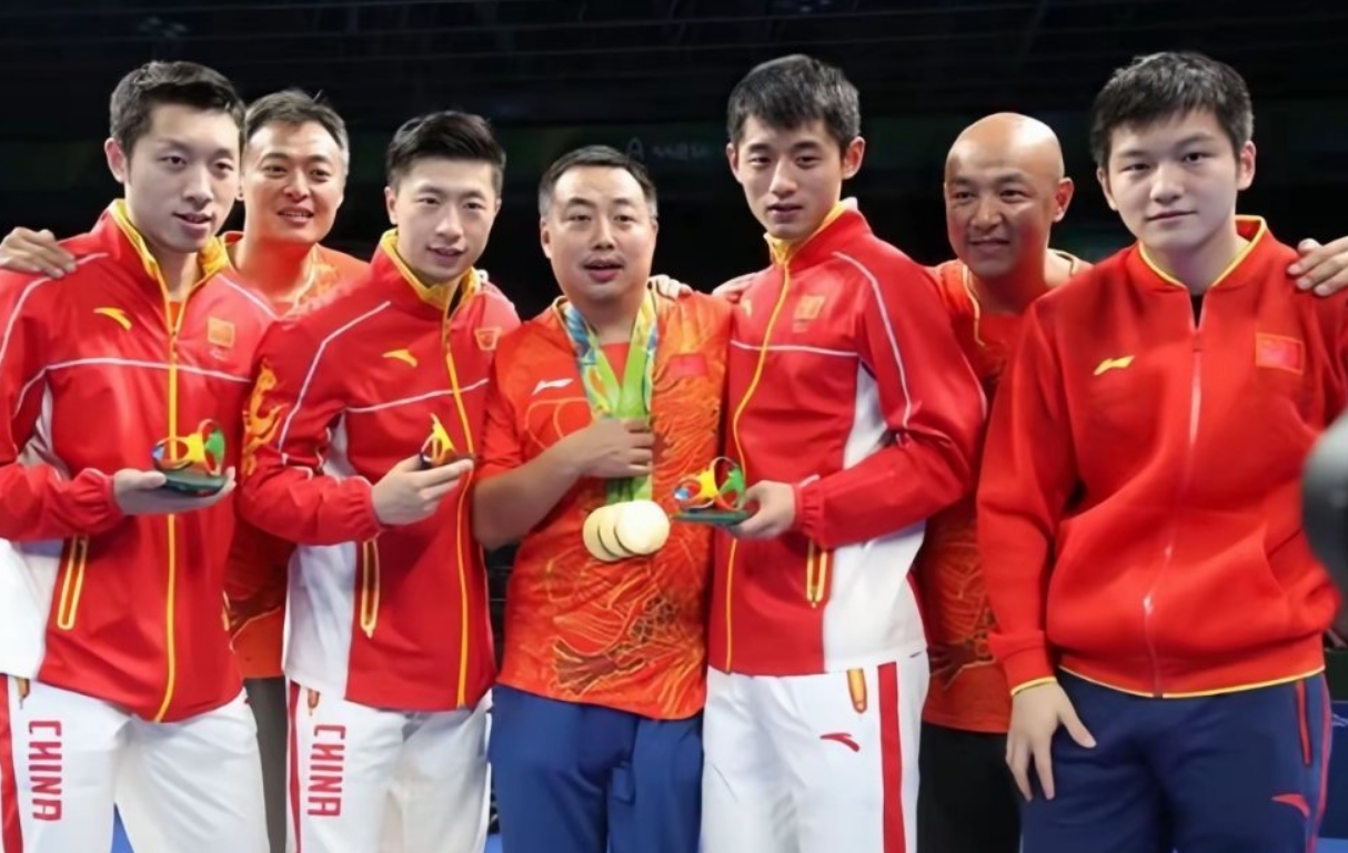 法国队碾压中国队,许昕惊艳四座 法国队碾压中国队,许昕惊艳四座