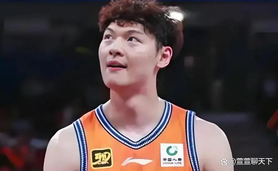 福建队碾压快船,王哲林高光表现 福建队碾压快船,王哲林高光表现