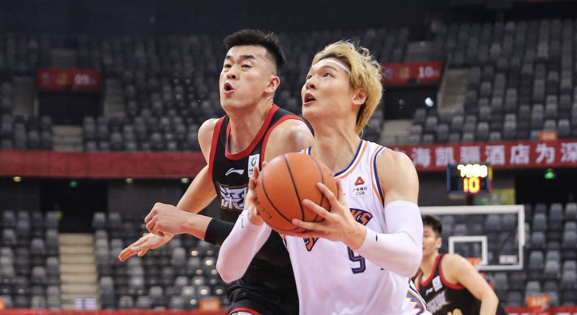 福建队碾压快船,王哲林高光表现 福建队碾压快船,王哲林高光表现