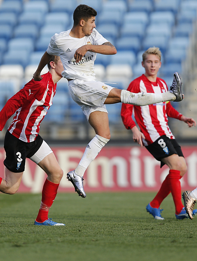 瑞典队力克德国队,马龙状态火热 瑞典队力克德国队,马龙状态火热