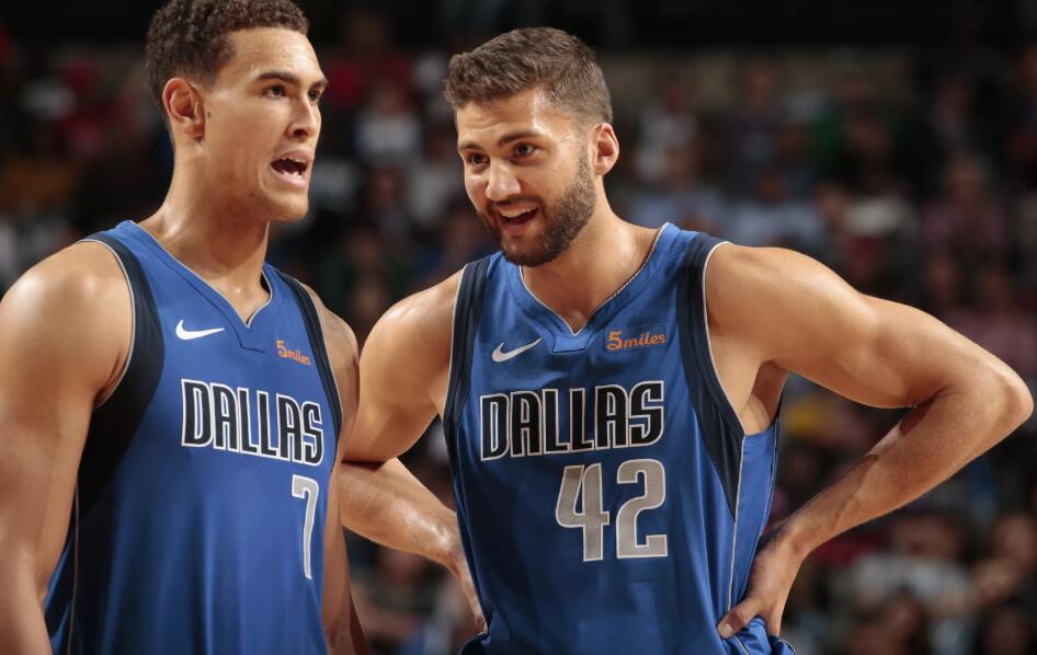 德国队鏖战英格兰队，波尔带队取胜