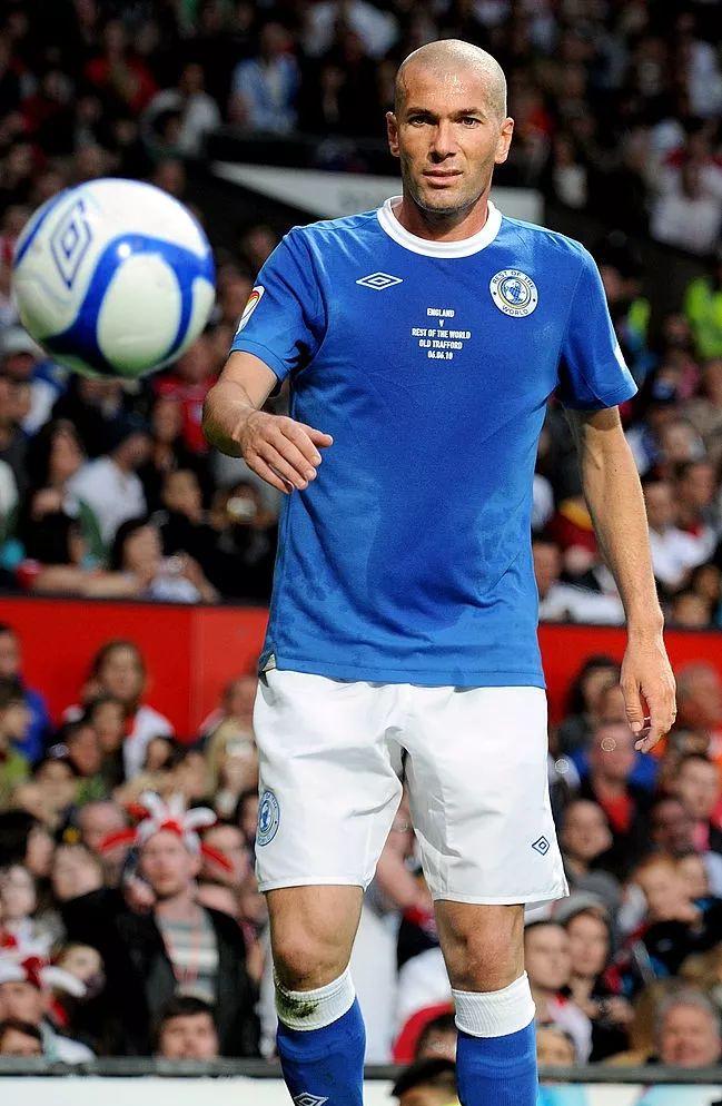 齐达内：皇马正在努力提高球队战绩