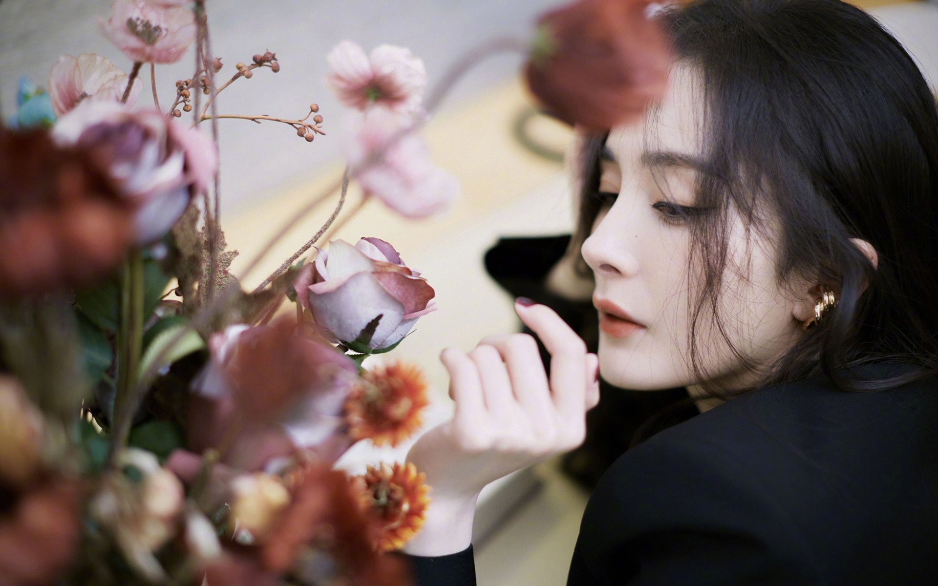 莱比锡红牛收割芬兰新星,罗德里中场魔术奠定胜局