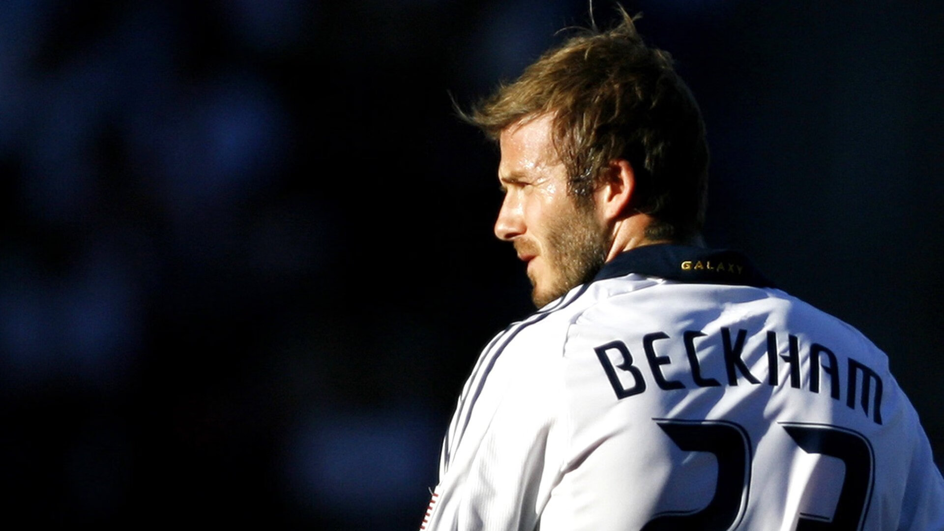 F1街道赛之夜，欧文的关键节点连续得分如何定义赛车传奇