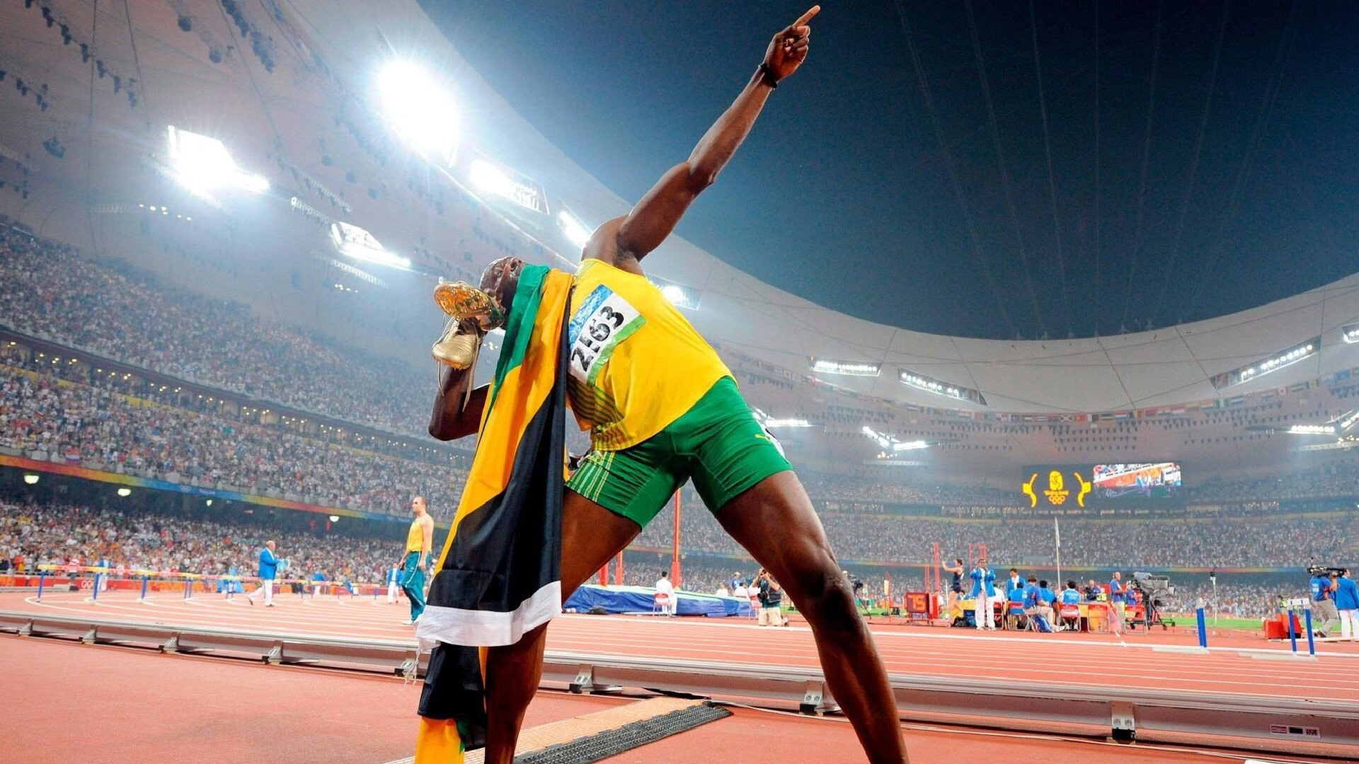 德甲争冠战之夜，久保建英全程高能输出，亚洲之光点亮欧洲之巅